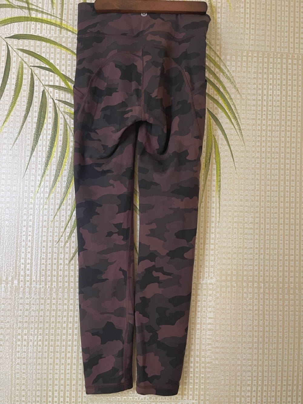lululemon maroon & Black Camo Leggings Size XS